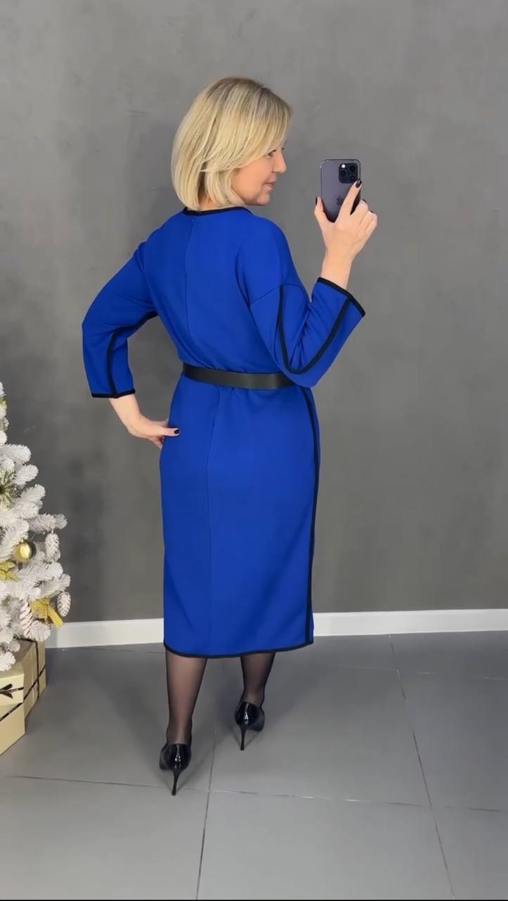 Елегантна класнична сукня